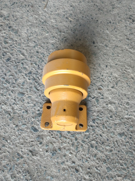 Поддерживающий каток Komatsu D20 D21 Поддерживающий каток Komatsu D20 D21