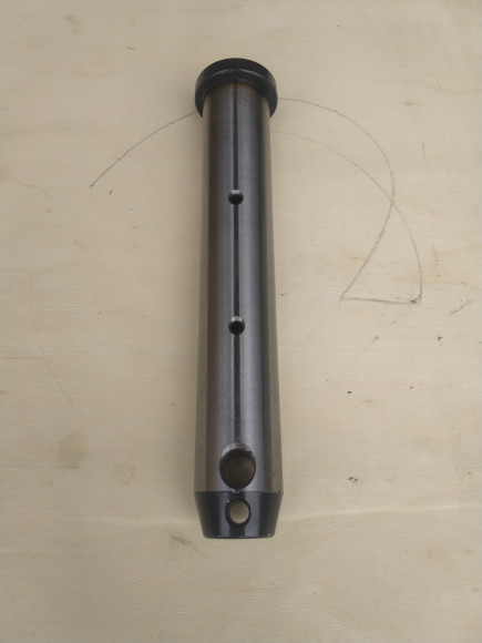 Палец 40 250, с тавотницей