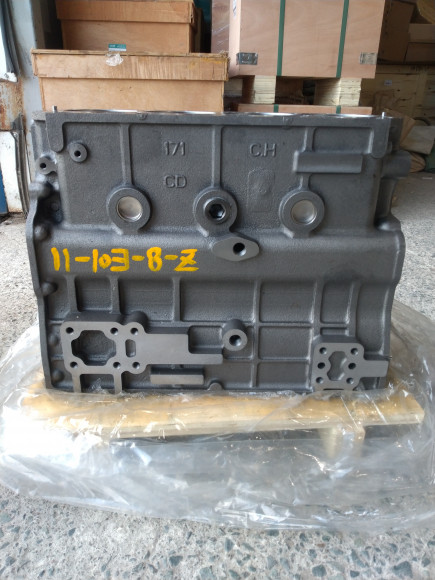Блок ДВС Komatsu Yanmar 4TNV98T Блок ДВС Komatsu Yanmar 4TNV98T