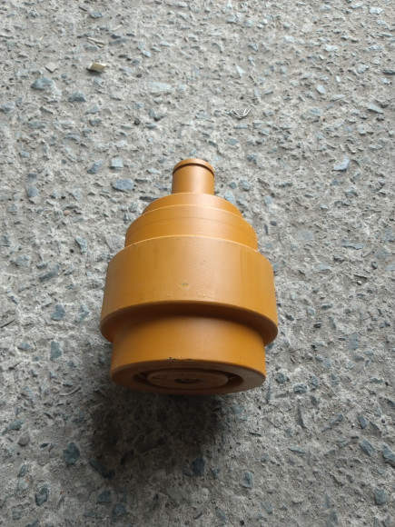 Поддерживающий каток Hitachi ZX75  ZX70 (вал 30мм)