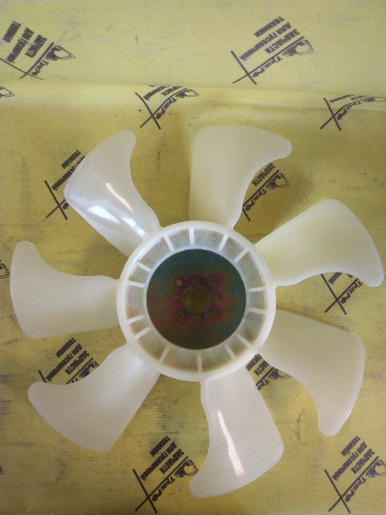 Вентилятор радиатора Kubota D1703 375 28 50, мм 8 овтерстий 7 лопастей