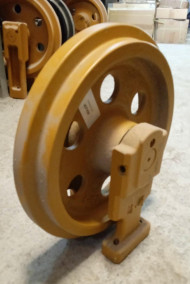 Колесо направляющее гусеницы-ленивец Komatsu PC20MR-1/ PC20MRX-1/ PC20UU-3/ PC27MR-1/ PC28UU-3/ PC30MR-1/ PC30UU-3/ PC28UU-2/ PC20-7/ PC10-7/ PC15-3, PC28UU-1 Колесо направляющее гусеницы-ленивец Komatsu PC20MR-1/ PC20MRX-1/ PC20UU-3/ PC27MR-1/ PC28UU-3/ PC30MR-1/ PC30UU-3/ PC28UU-2/ PC20-7/ PC10-7/ PC15-3, PC28UU-1
