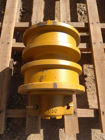 Каток опорный Komatsu D50 (D) Каток опорный Komatsu D50 (D)