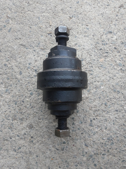 Поддерживающий каток Doosan DH55 55 BMA Поддерживающий каток Doosan DH55 55 BMA