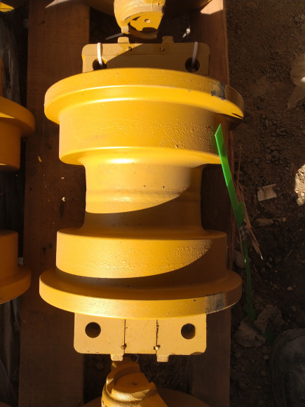 Каток опорный Komatsu D41 (S) Каток опорный Komatsu D41 (S)