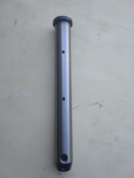 Палец 40 350, с тавотницей